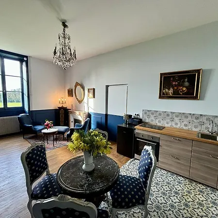 Chateau De La Pervenchere Baroque Apartament *