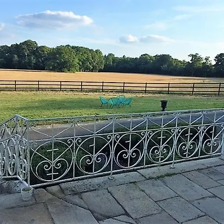 아파트 Chateau De La Pervenchere Baroque Casson