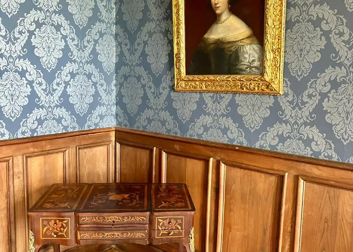 Chateau De La Pervenchere Baroque * Casson